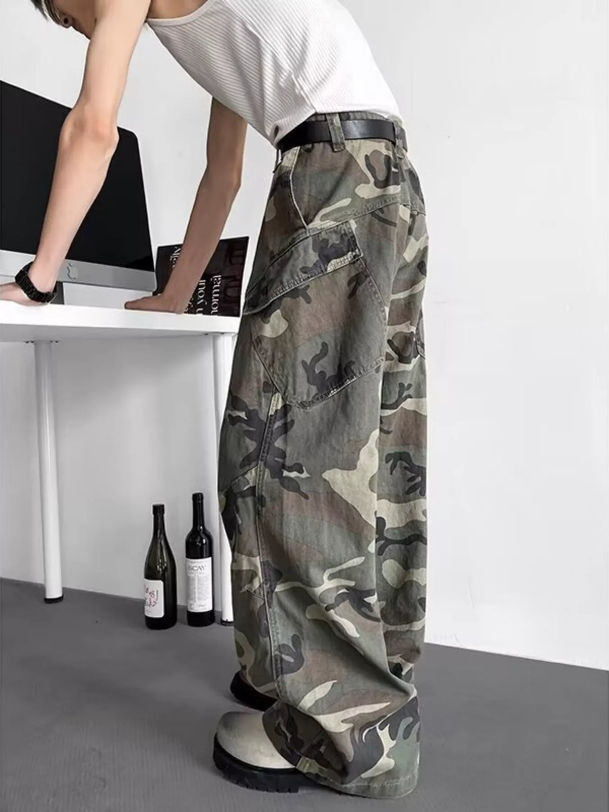 Men's Plus Size Loose Fit Camouflage Cargo Pants in Green Camouflage, view 3
