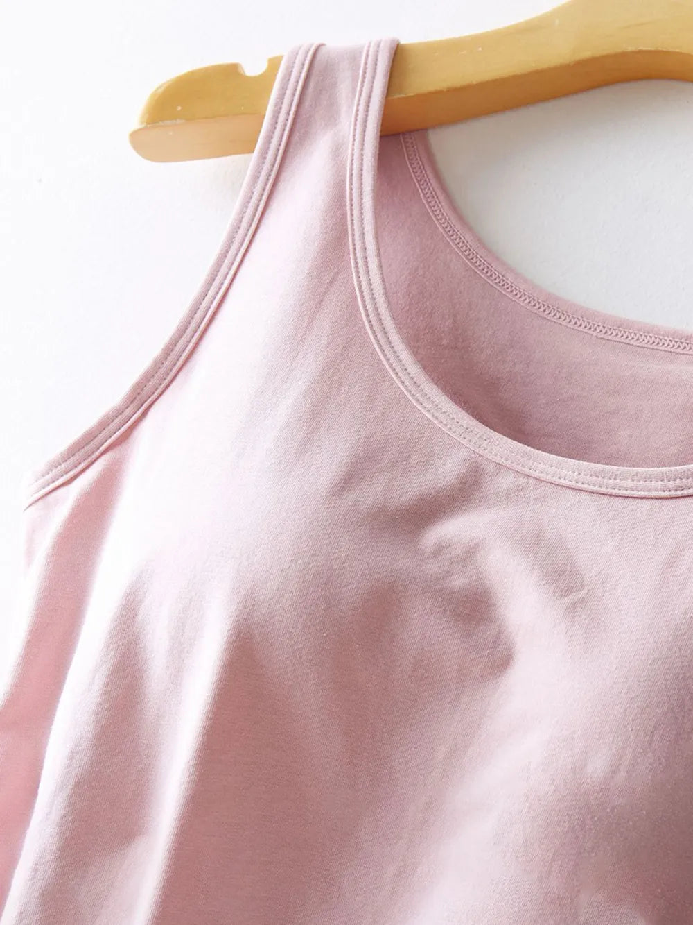 Round Neck Tank with Bra - Lilixa.store