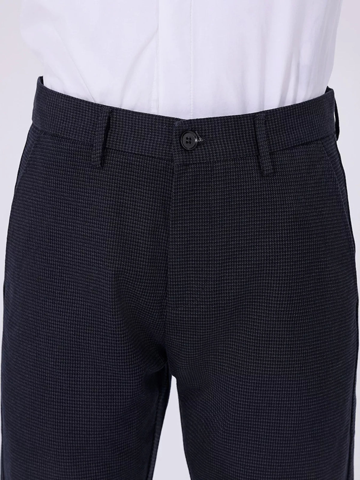 Men's Slim Fit Pants in Black, view 4
