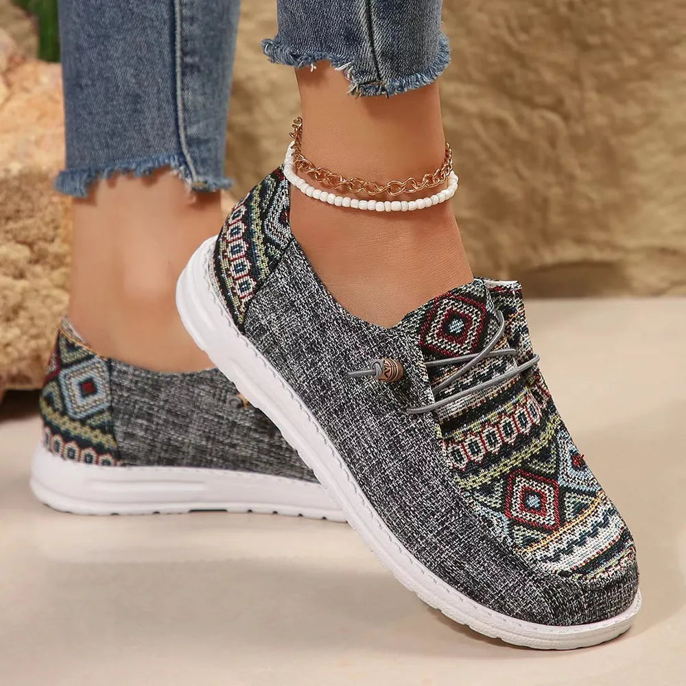 Geometric Round Toe Flat Slip-Ons in Gray
