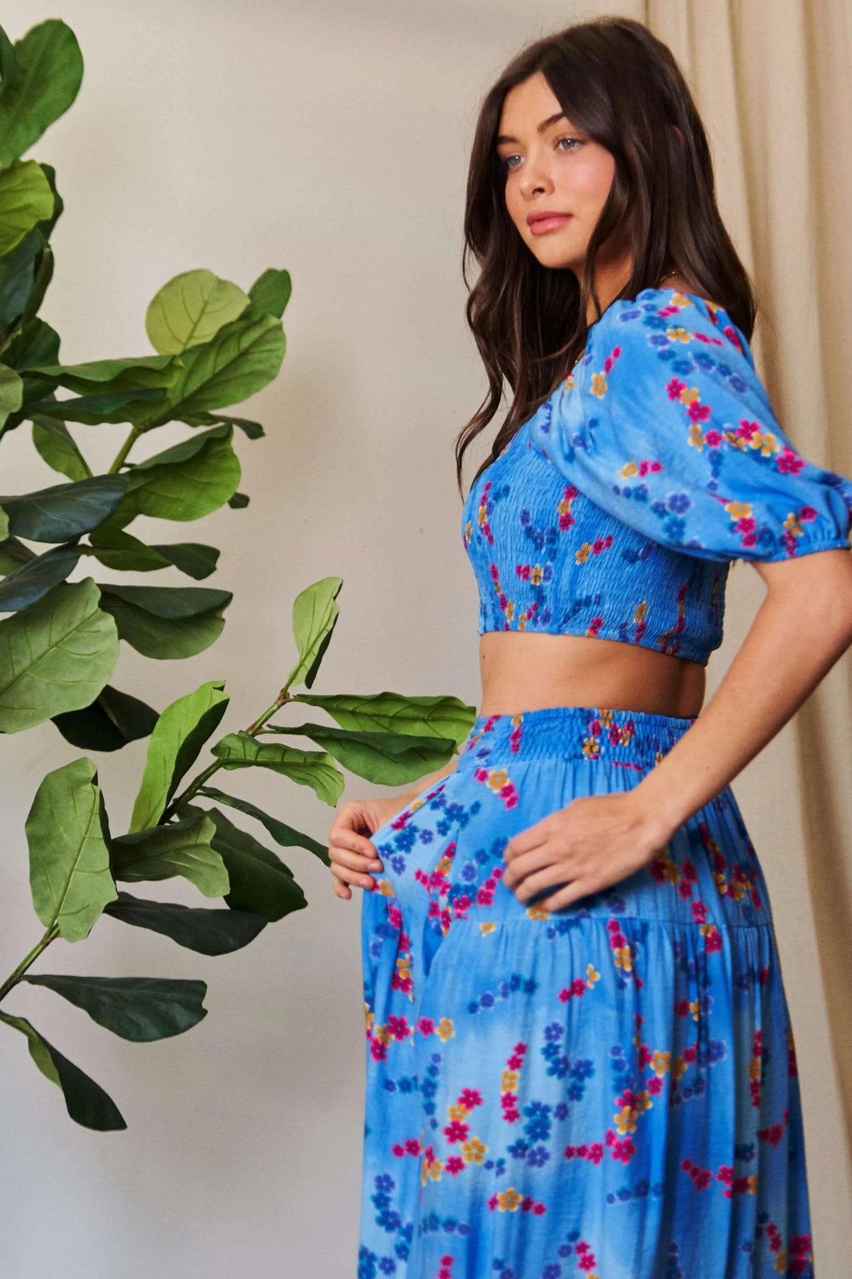 Davi & Dani Smocing Bodice Puff Short Sleeve Printed Crop Top - Lilixa.store