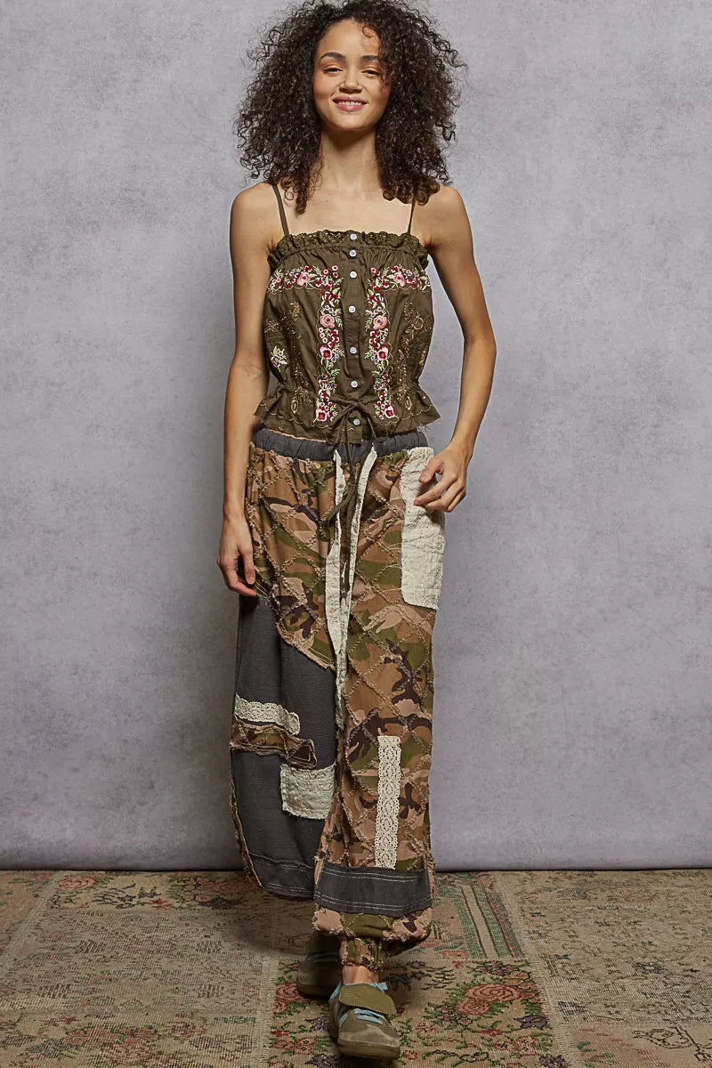 POL Button Down Floral Embroidered Cropped Cami with Lace Detail - Lilixa.store