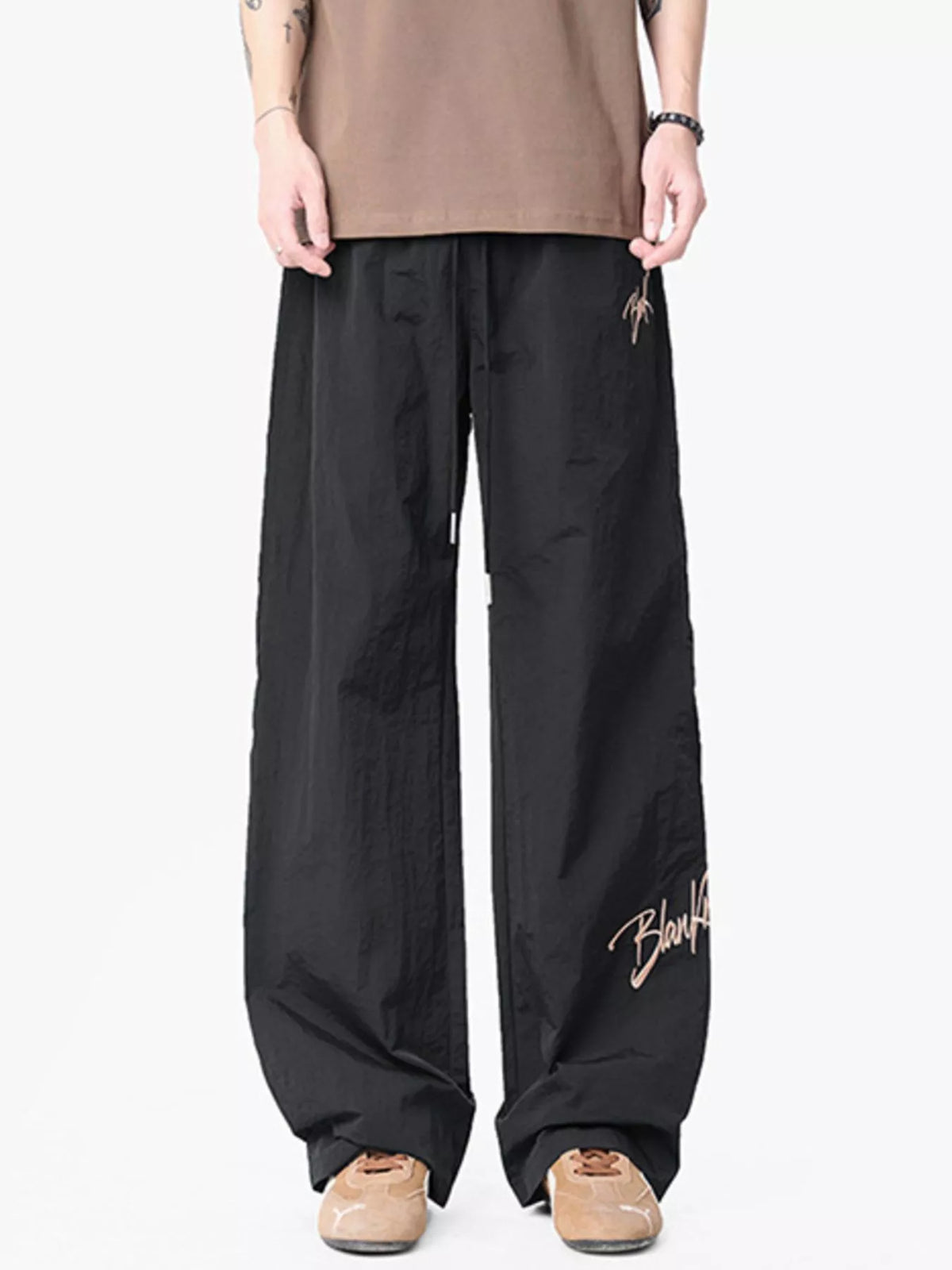 Men's Loose Fit Drawstring Wide Leg Pants in Black
