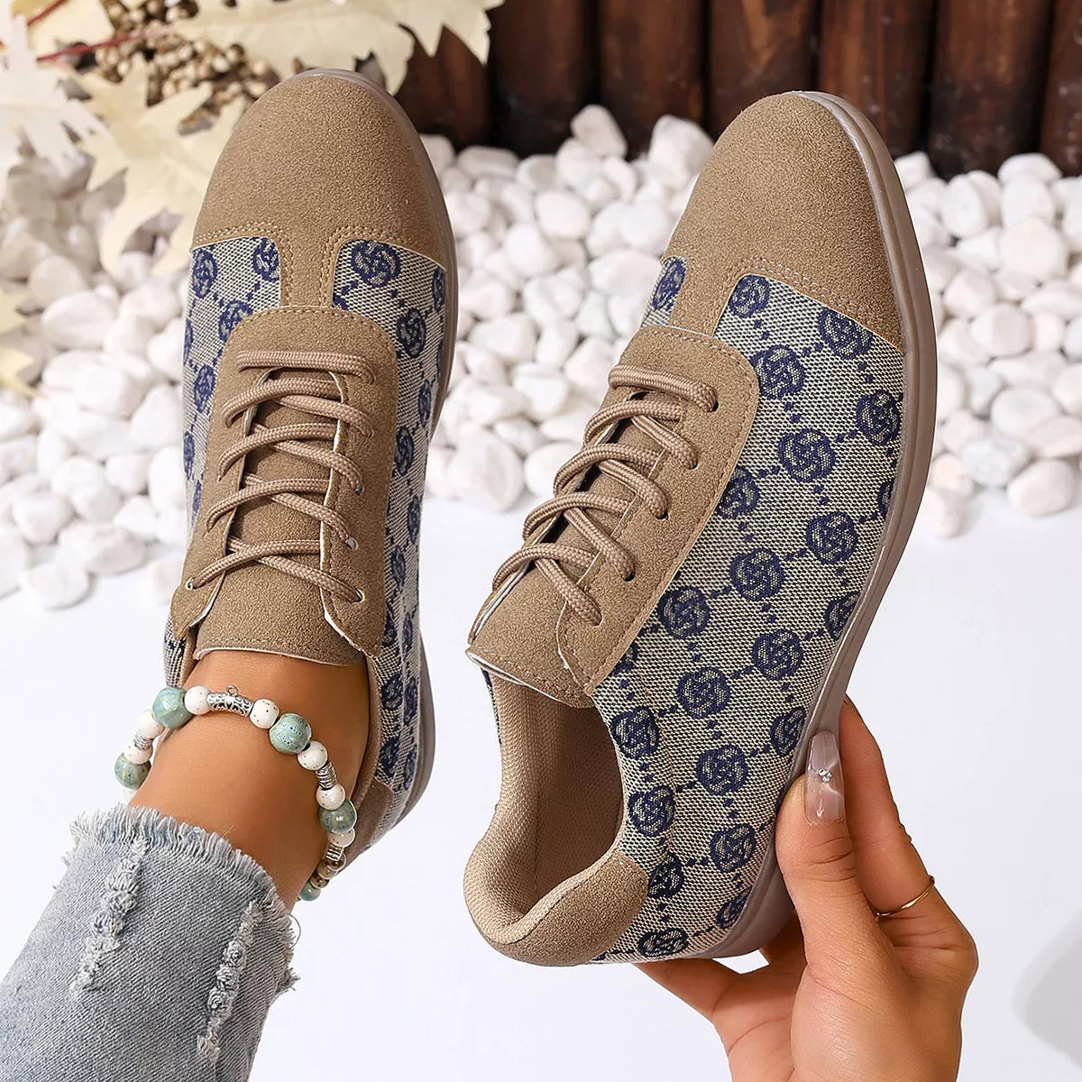 Round Toe Lace Up Sneakers - Lilixa.store