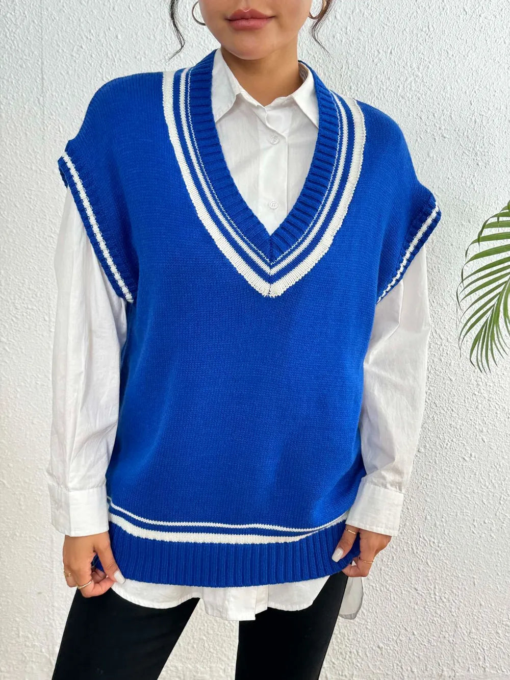 Contrast Trim V-Neck Sweater Vest in Dark Blue