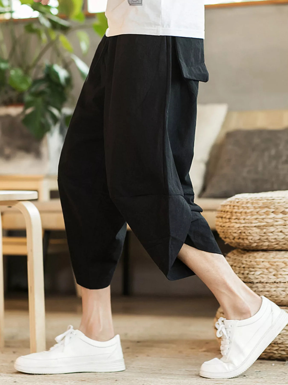 Men's Plus Size Loose Fit Cropped Pants in Black
