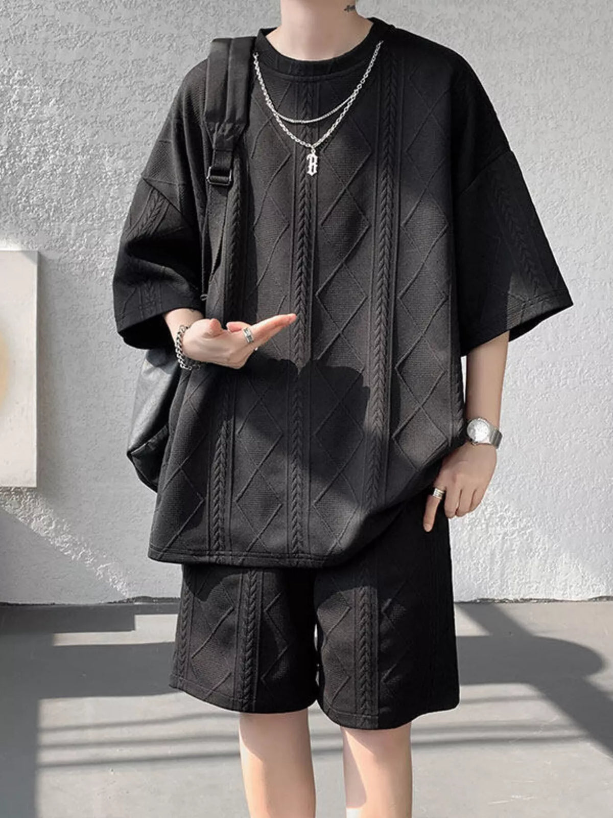 Men's Plus Size Textured Relaxed Fit Top and Shorts Set in Black