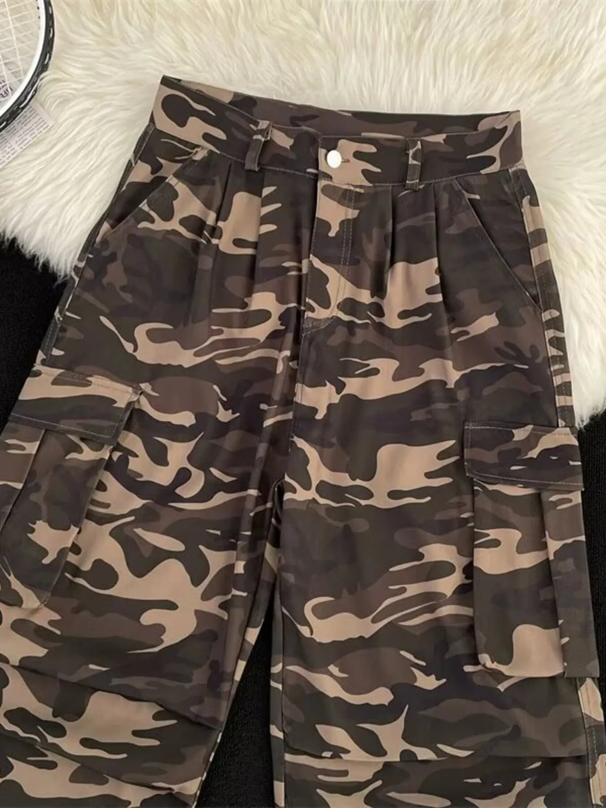 Men's Camouflage Cargo Shorts with Multiple Pockets in Camouflage Color, view 4