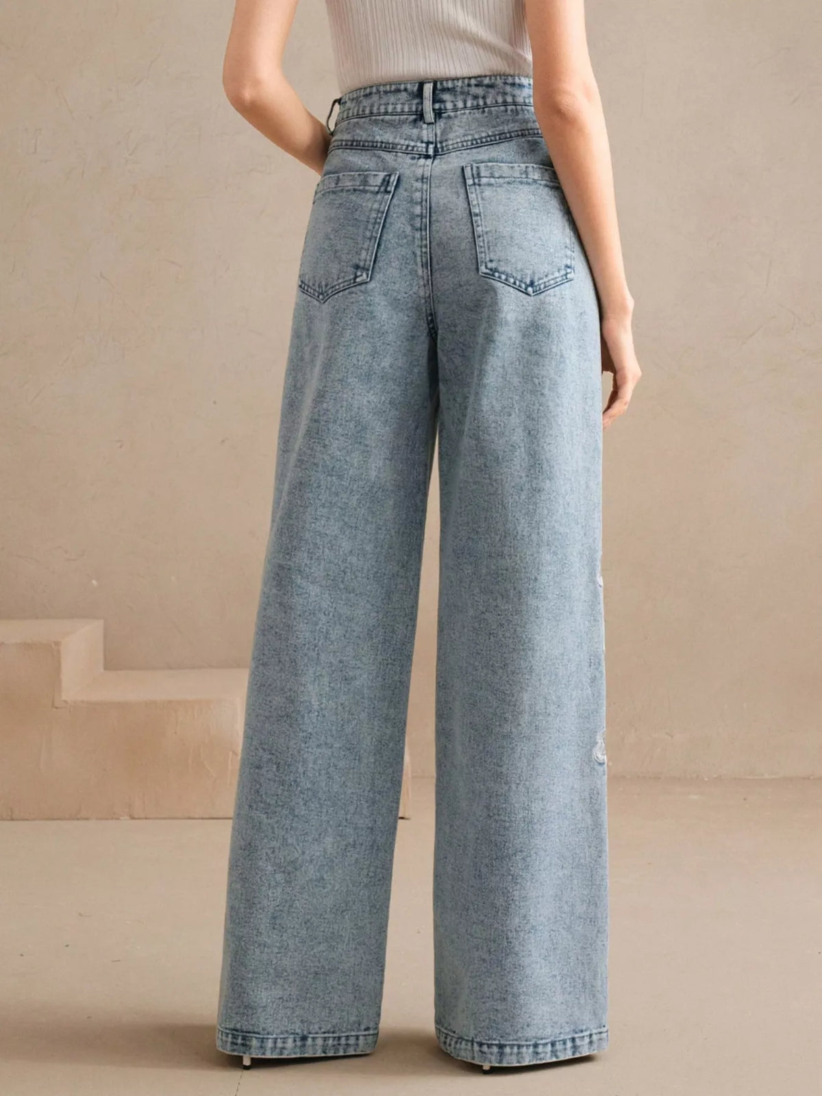 Embroidered Wide-Leg Jeans - Lilixa.store