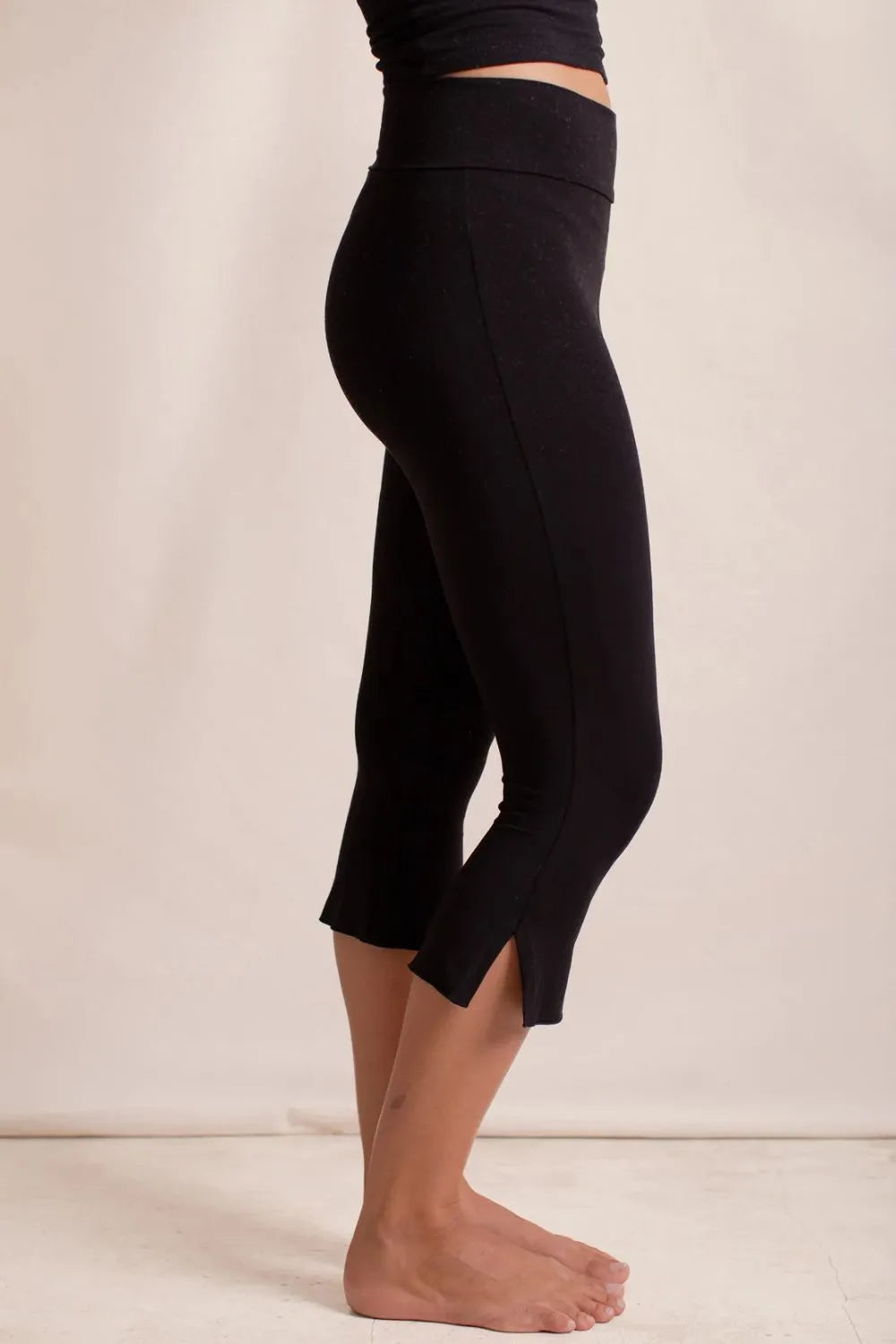 Side Slit Capris Leggings - Lilixa.store