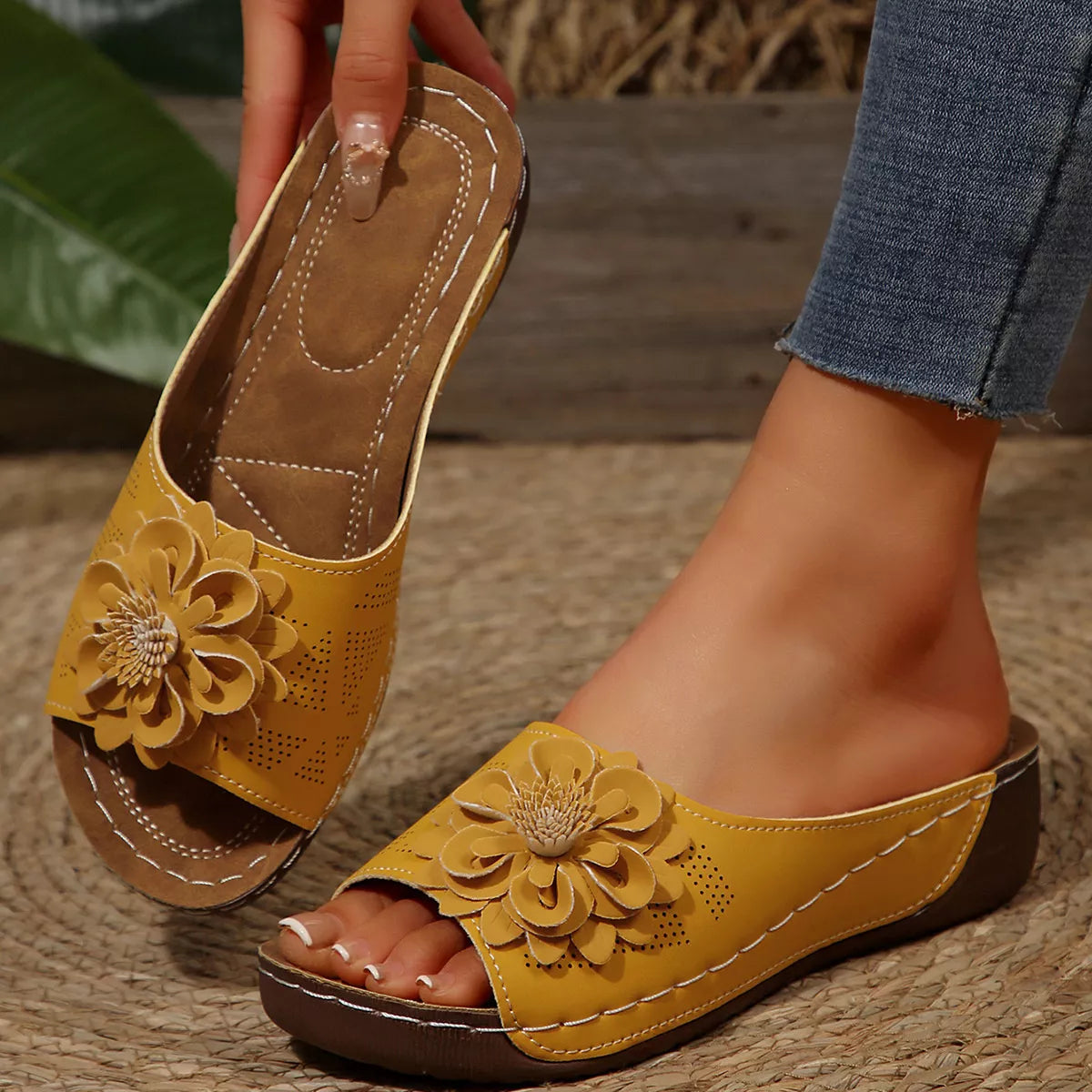 Bohemian Floral Embellished Comfortable Flat Sandals, view 7