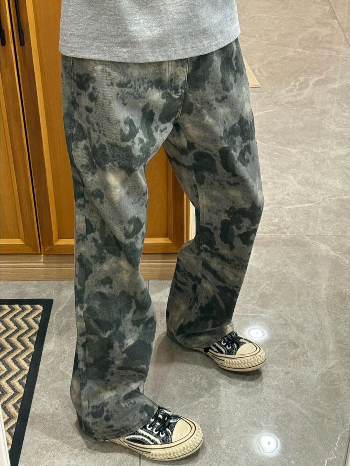 Men's Full Size Camouflage Loose Fit Pants Plus Size in Moss Green, view 2