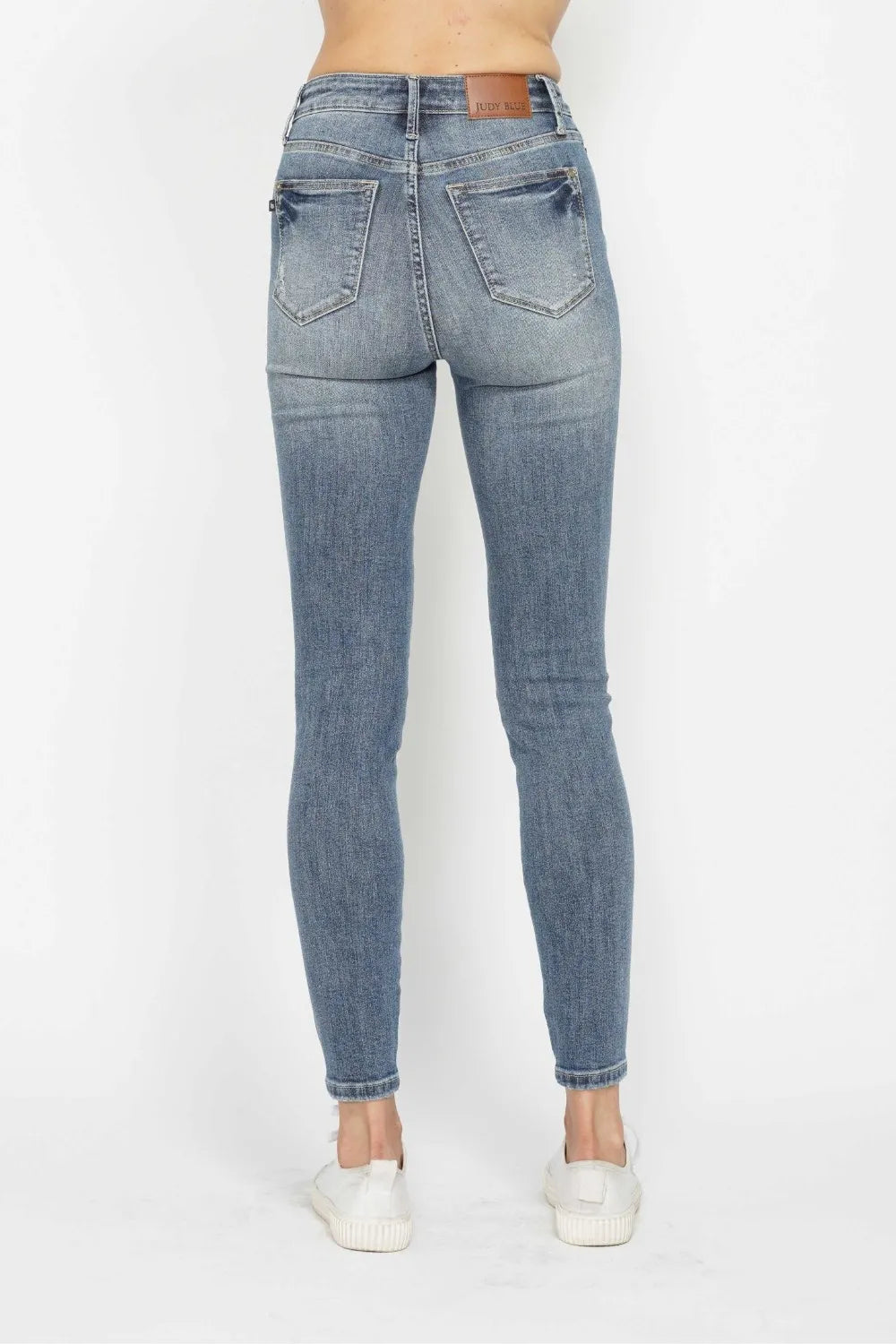 Judy Blue Full Size Tummy Control Contrast Wash Skinny Jeans - Lilixa.store