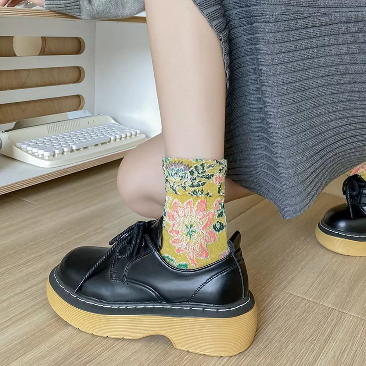 Floral Jacquard Crew Socks - Lilixa.store