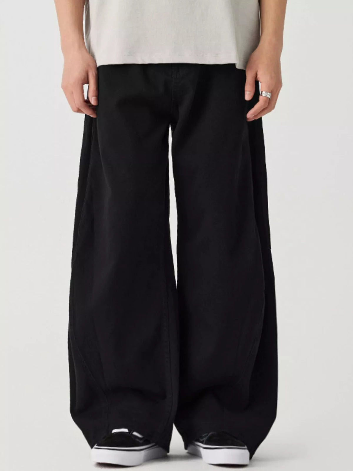 Men's Wide Leg Pants in Black