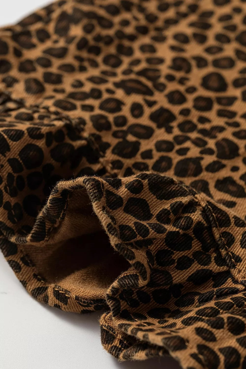 Leopard Print Ruffled Hem Shift Jeans - Lilixa.store