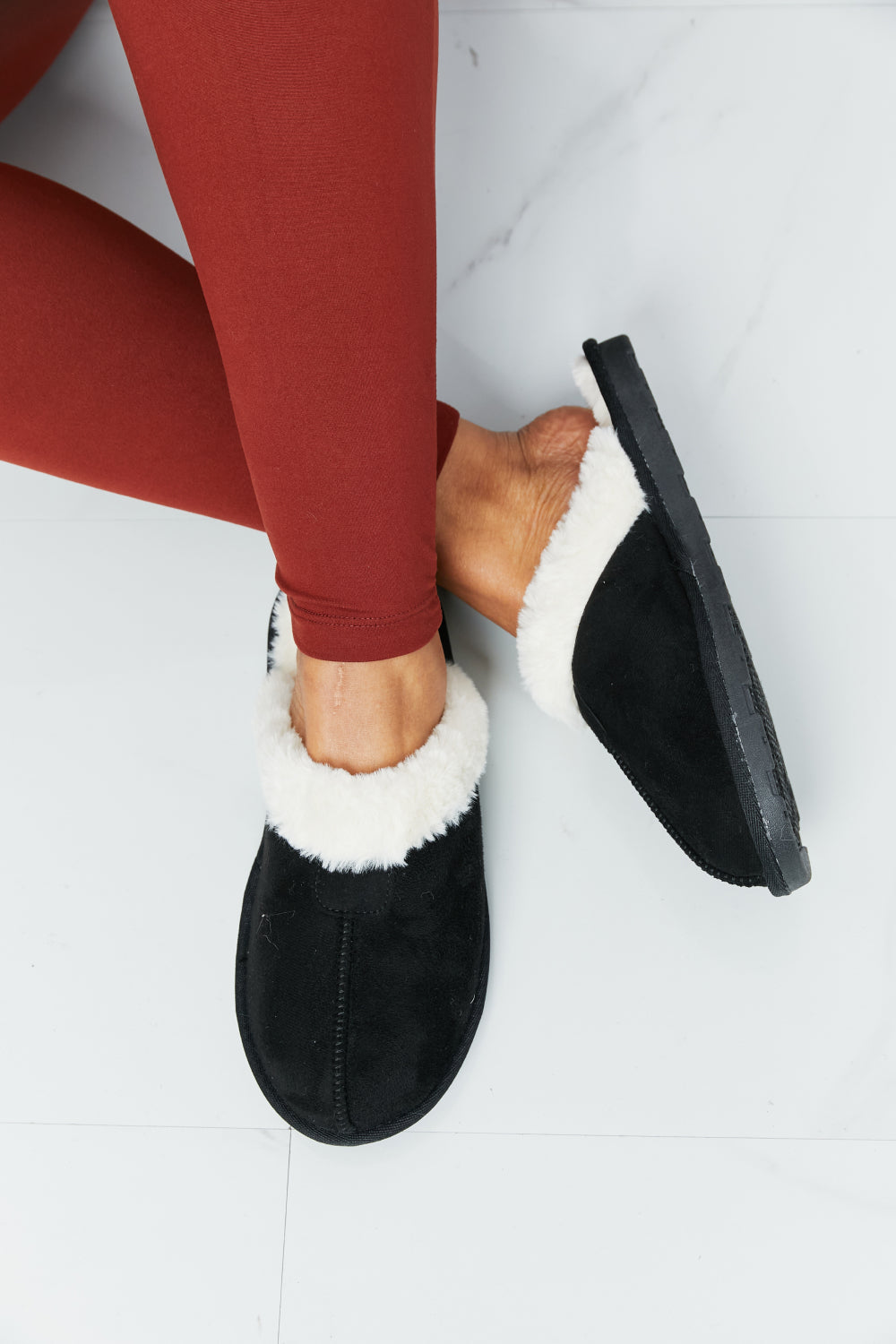 Forever Link Two-Tone Seam Detail Slippers in Black - Lilixa.store