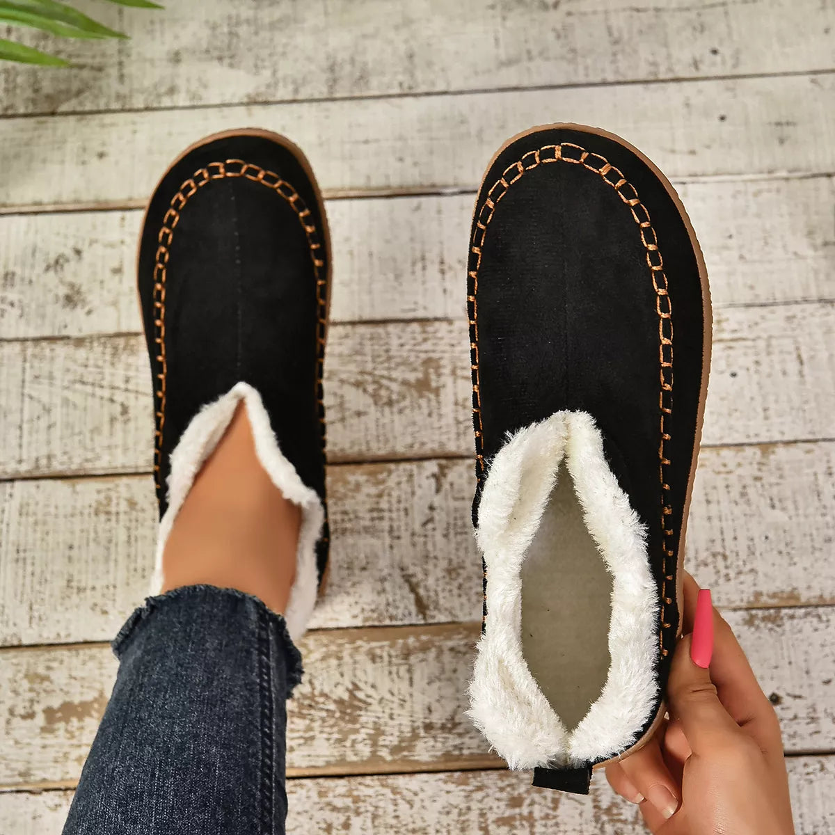 Round Toe Plush Lined Shoes - Lilixa.store