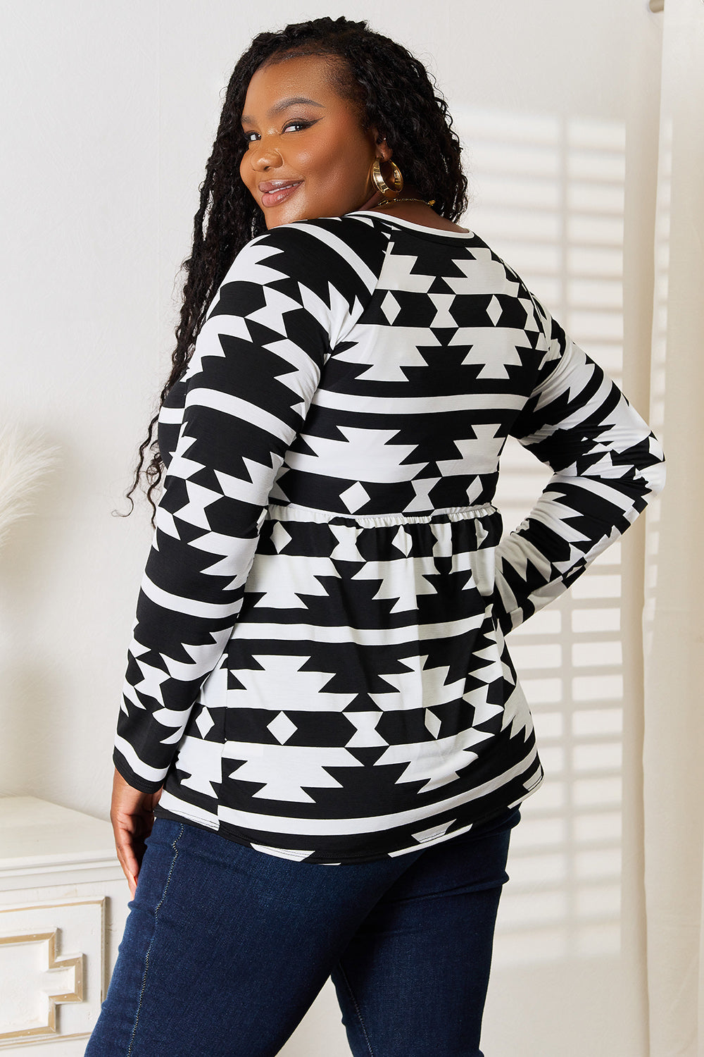Heimish Full Size Geometric Notched Neck Long Sleeve Top - Lilixa.store