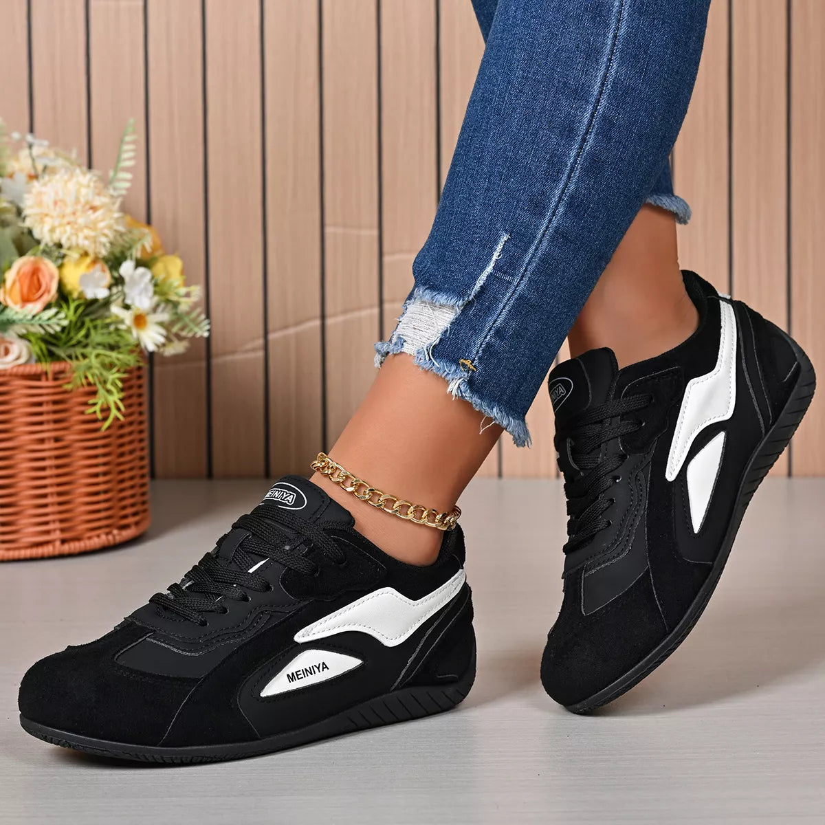 Round Toe Lace Up Sneakers - Lilixa.store