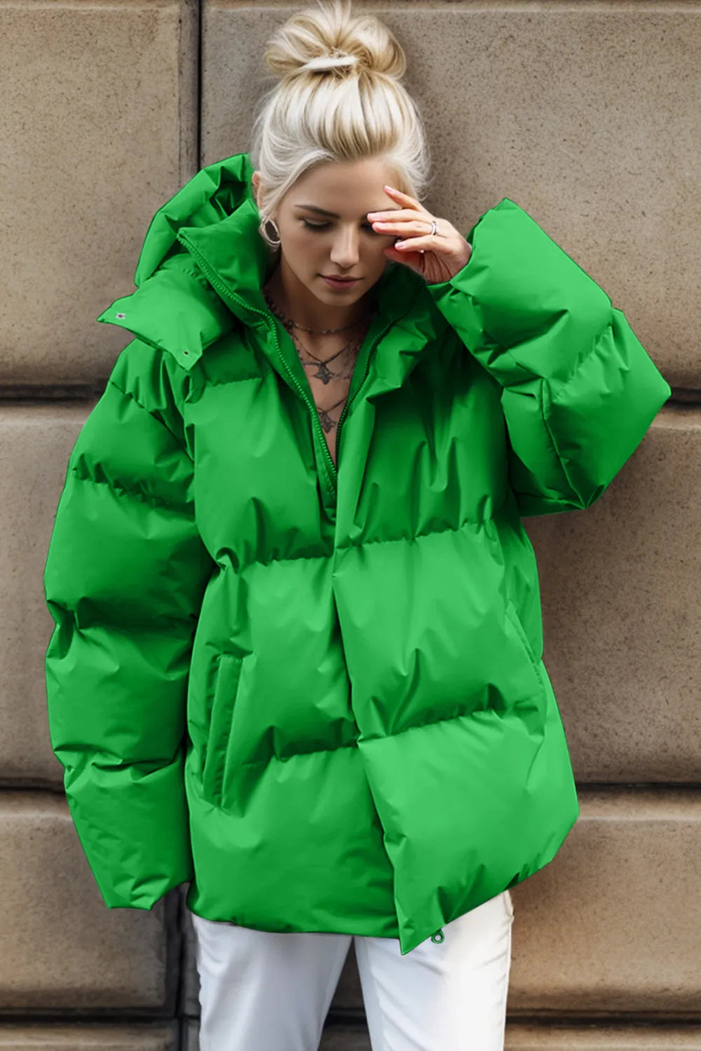 Pocketed Zip Up Hooded Puffer Jacket in Green