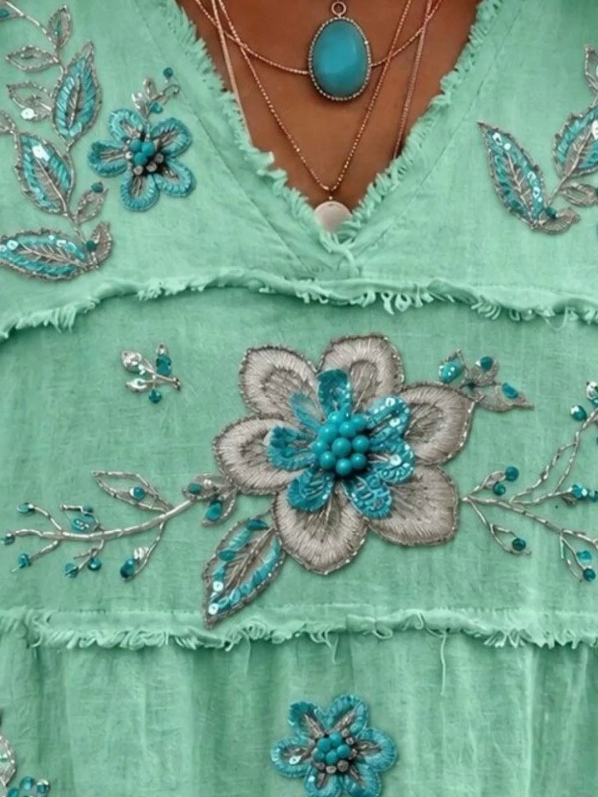 Full Size Floral Raw Hem V-Neck Blouse Plus Size - Lilixa.store