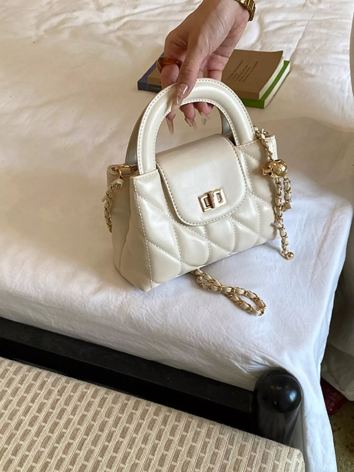 Quilted Chain Strap Crossbody Bag