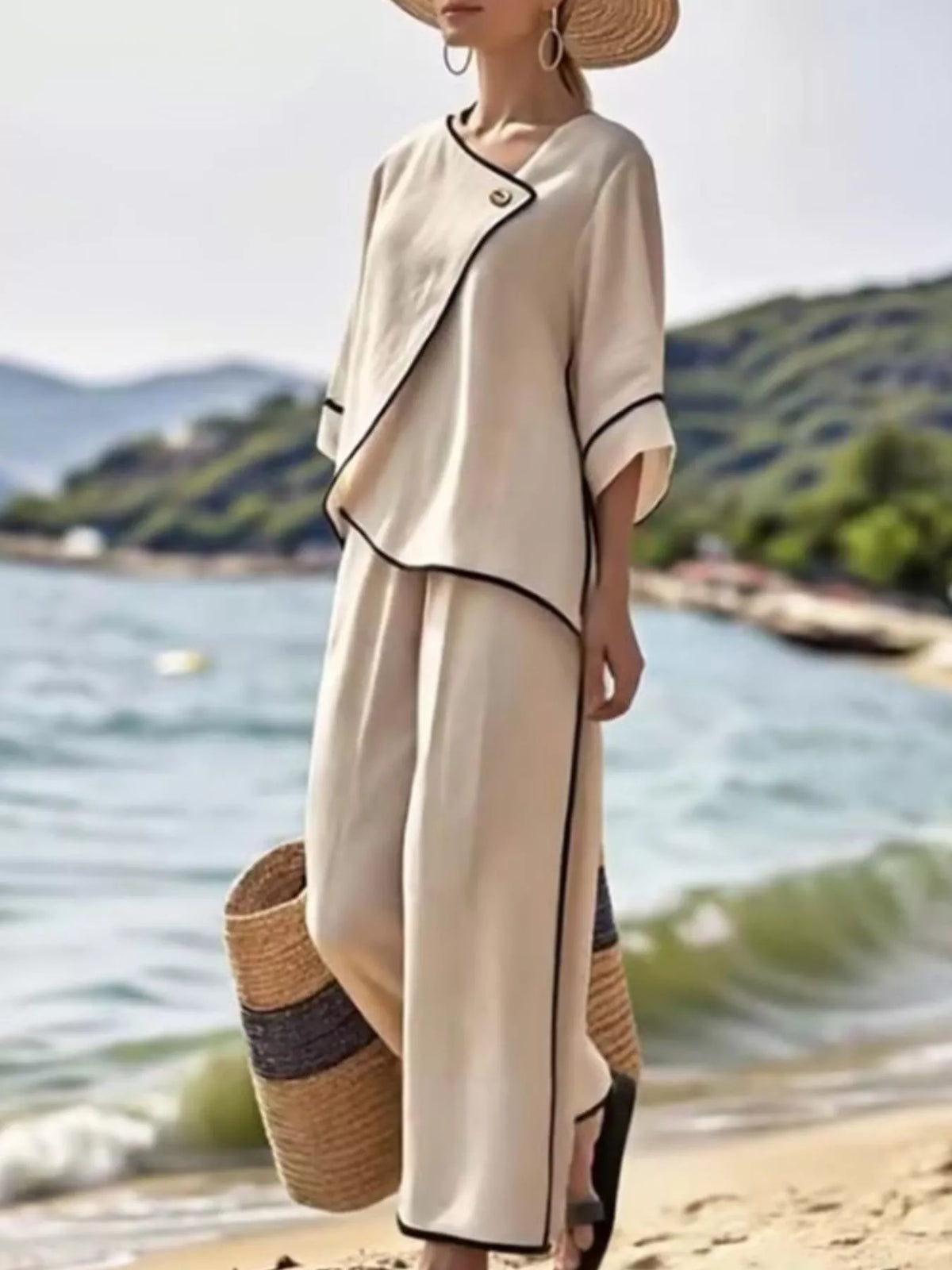 Full Size Contrast Trim Top and Wide Leg Pants Set Plus Size - Lilixa.store