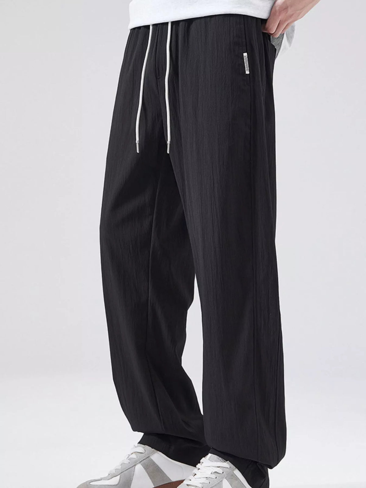 Men's Casual Wide Leg Drawstring Pants in Black