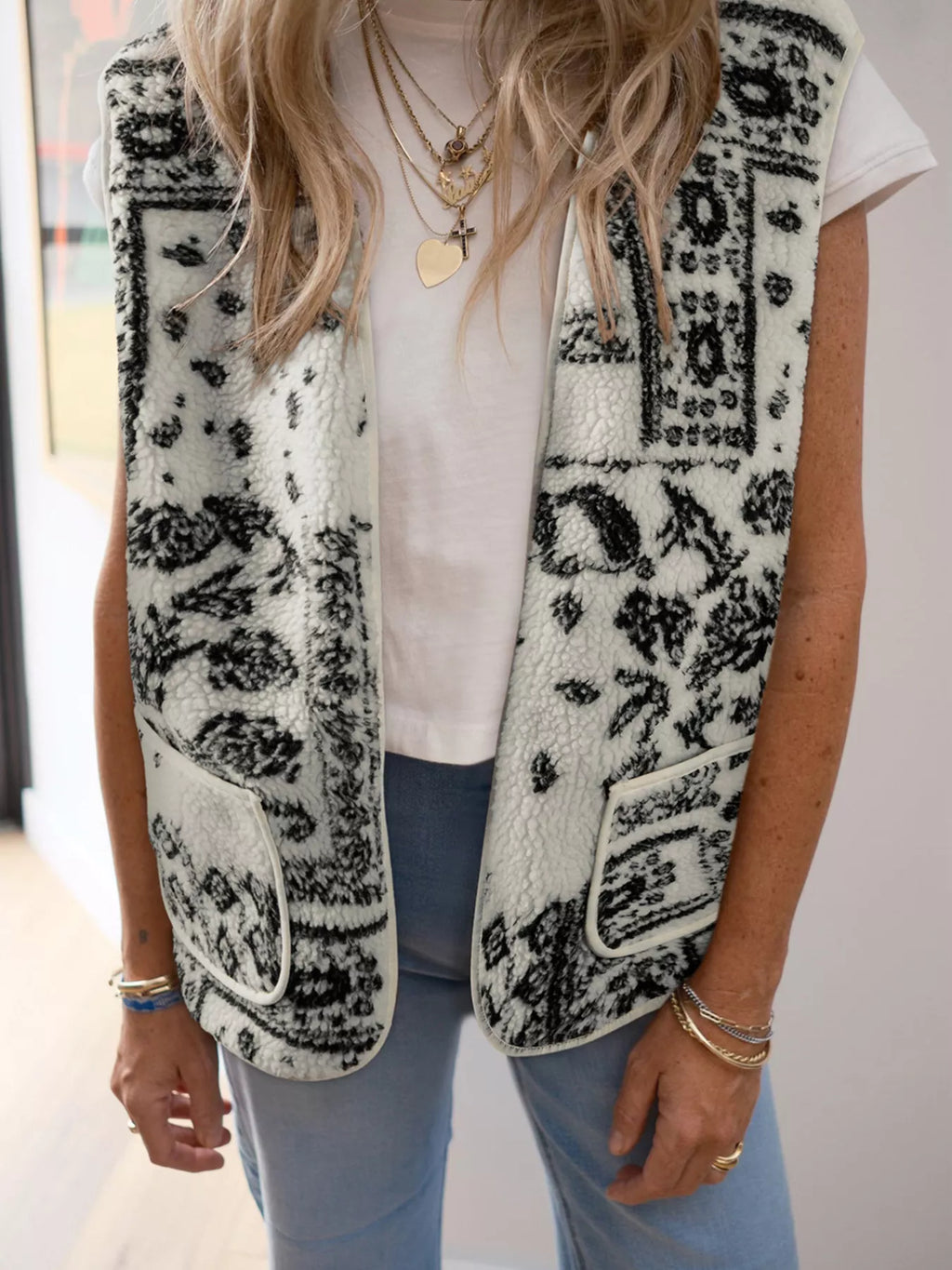 Sherpa Paisley Print Pocketed Western Fashion Vest Jacket - Lilixa.store
