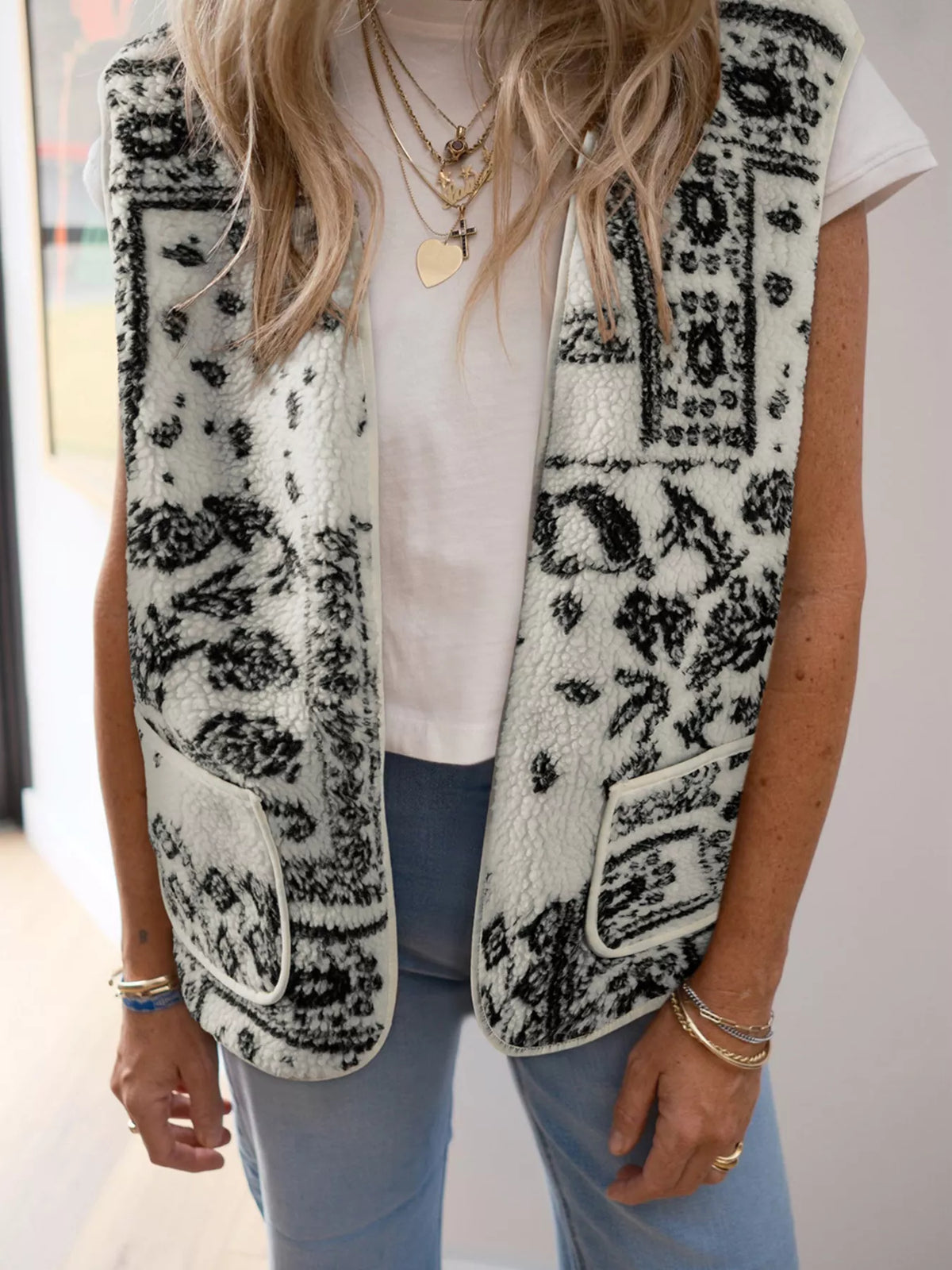 Sherpa Paisley Print Pocketed Western Fashion Vest Jacket - Lilixa.store