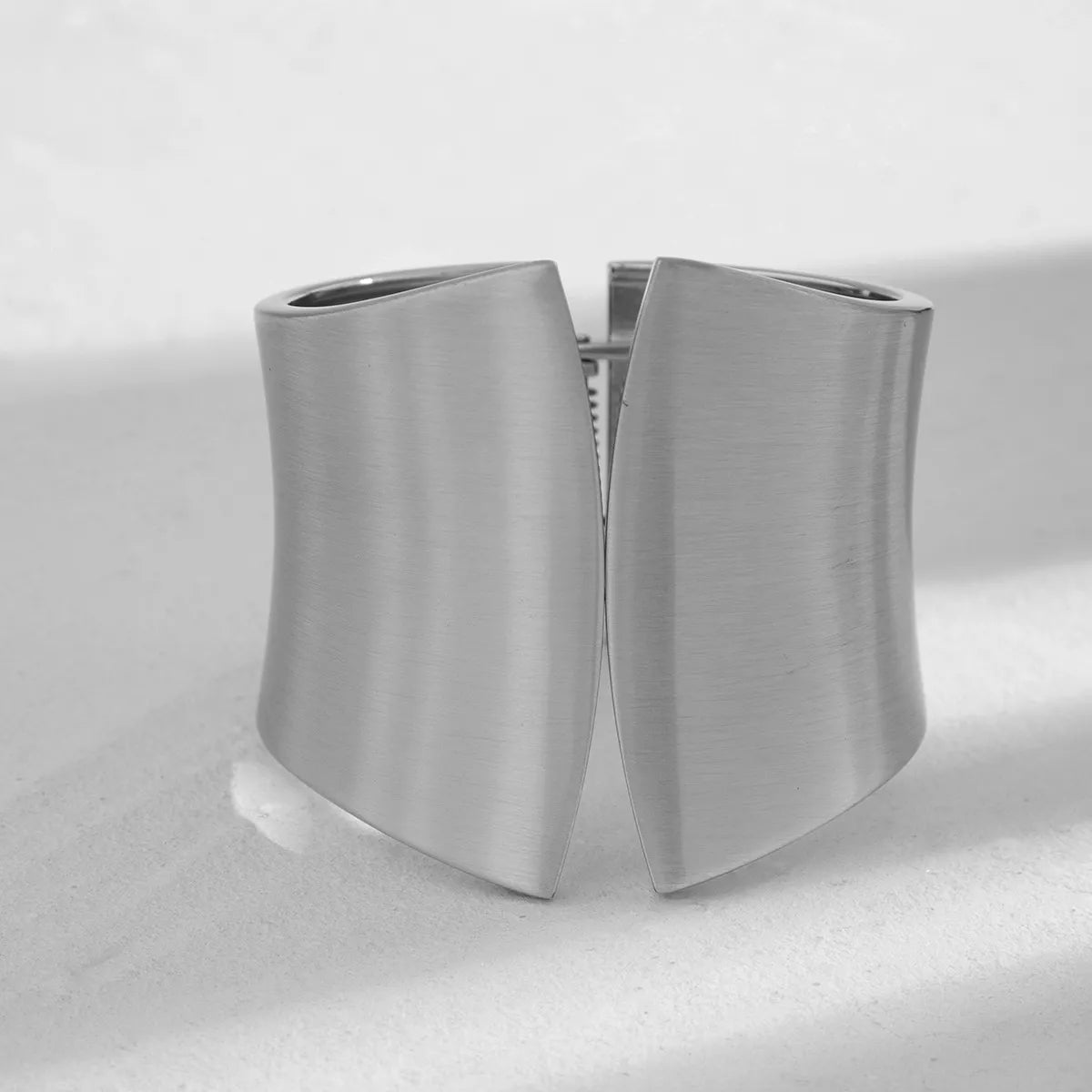 Wide Cuff Bracelet - Lilixa.store