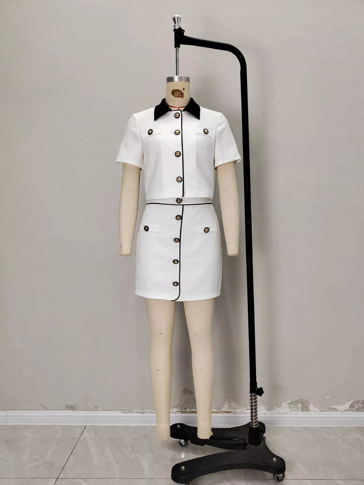 Contrast Collar Cropped Top and Mini Skirt Set