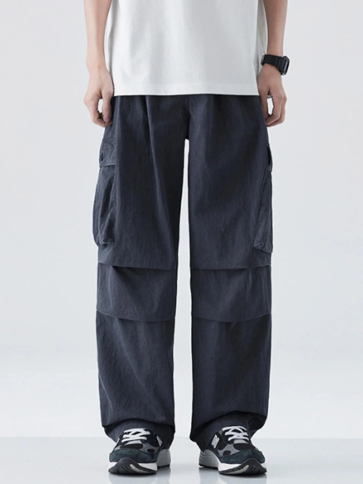 Men's Drawstring Wide Leg Cargo Pants in Navy