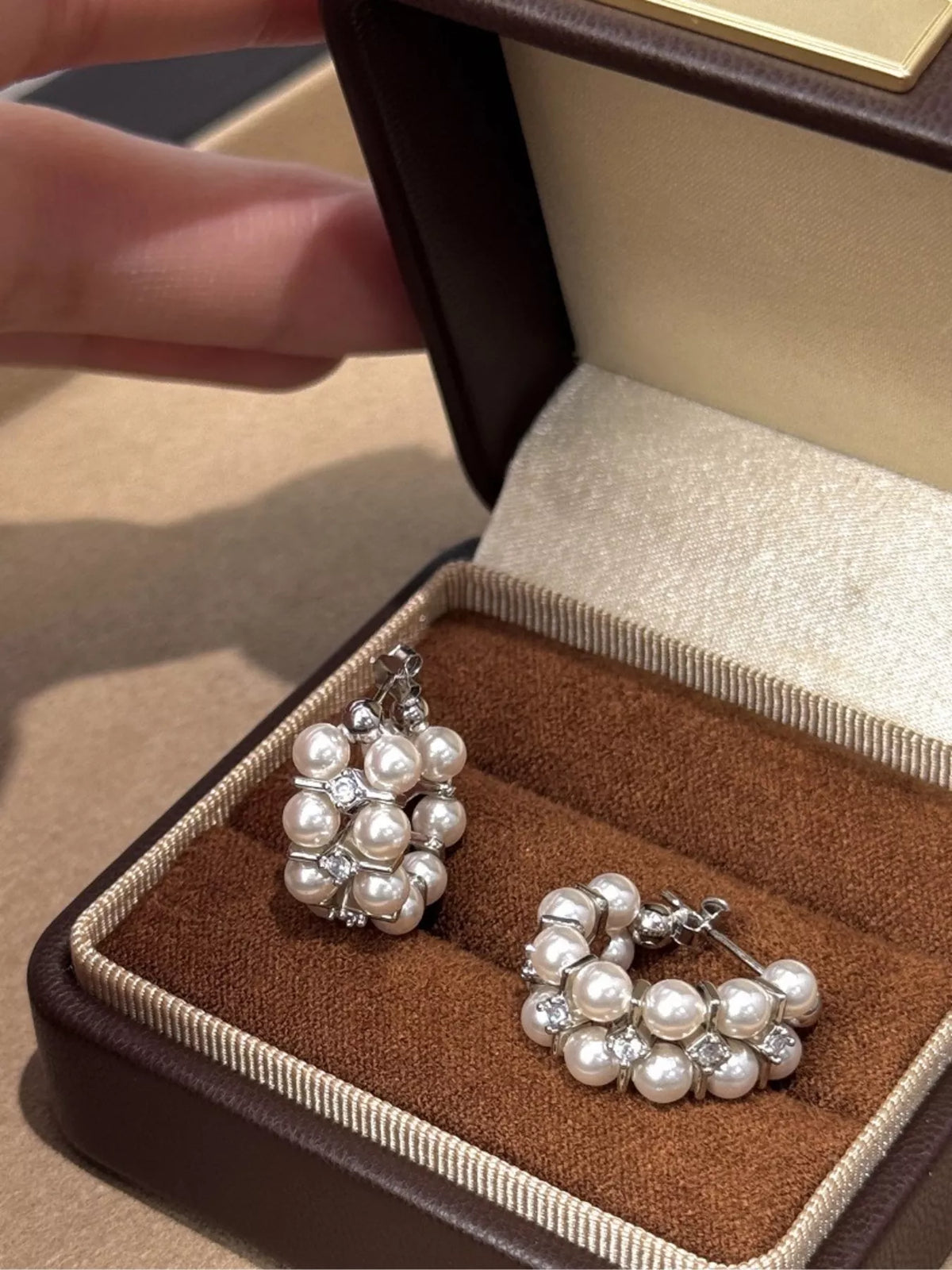 Pearl Hoop Earrings - Lilixa.store