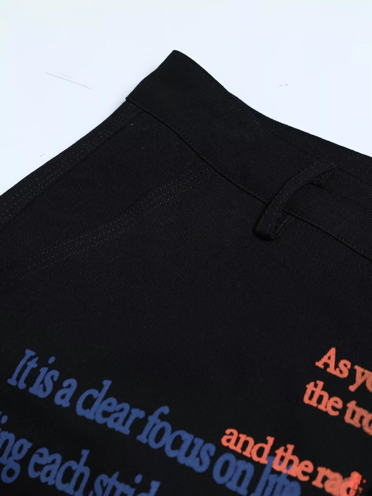 Men's Printed Cargo Pants in Black, view 5