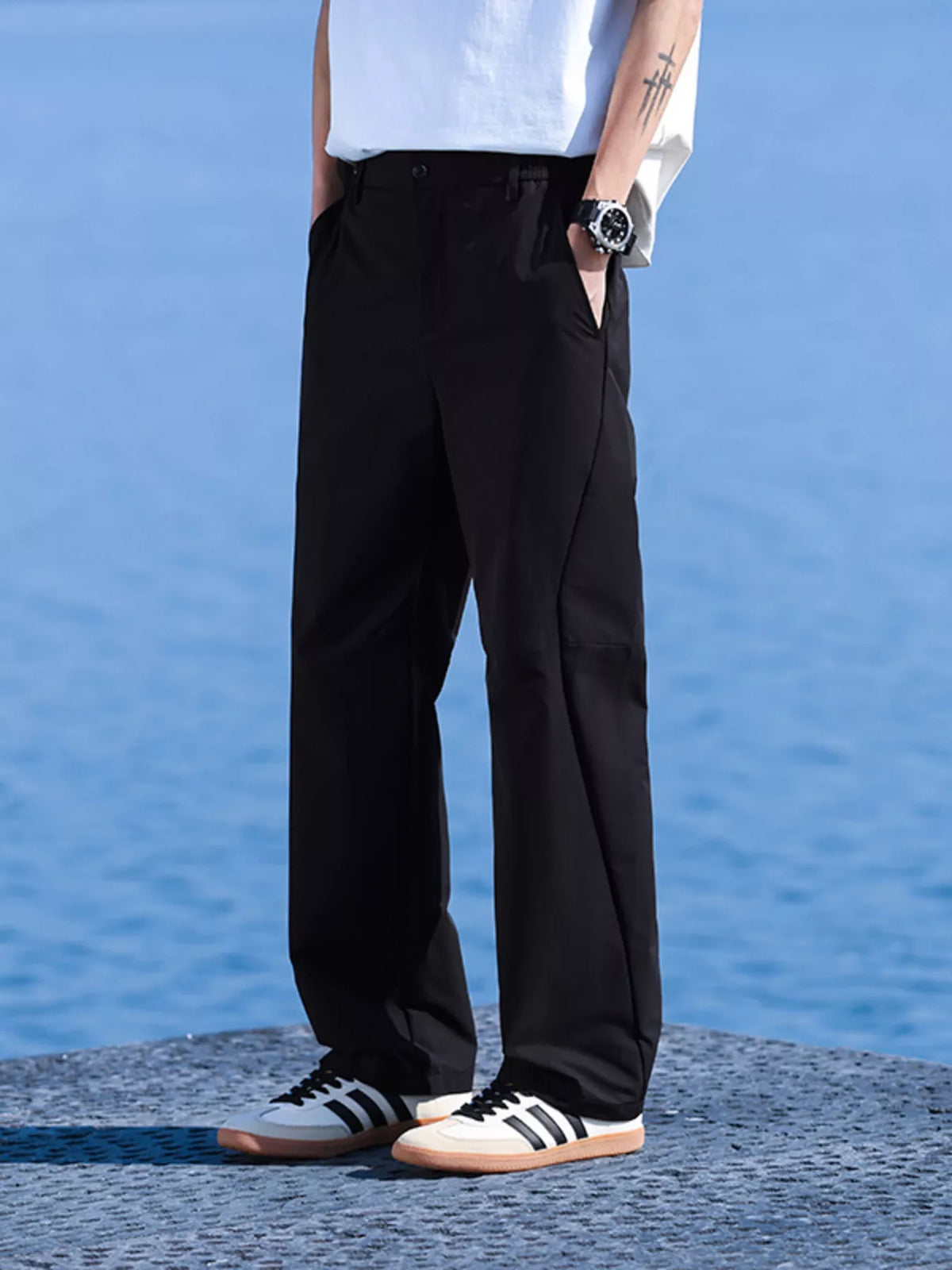 Men's Casual Loose-Fit Pants in Black