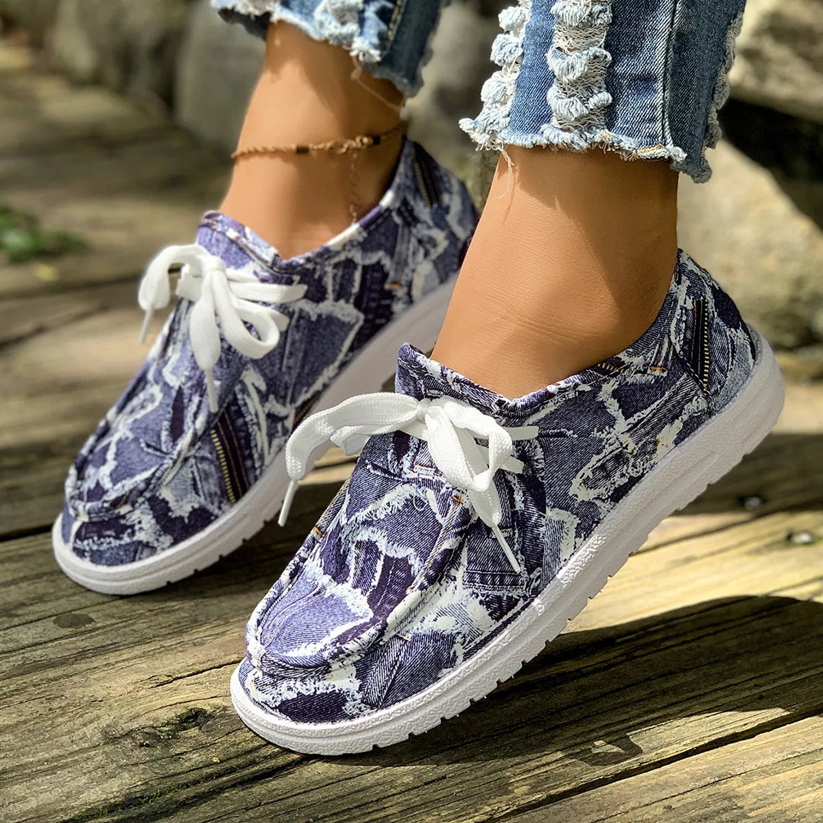 Round Toe Lace Up Sneakers - Lilixa.store