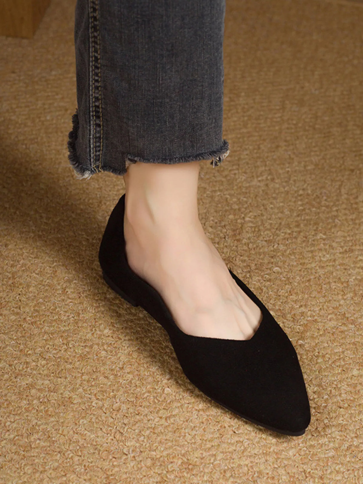 Solid Color Point Toe Slip-Ons in Black