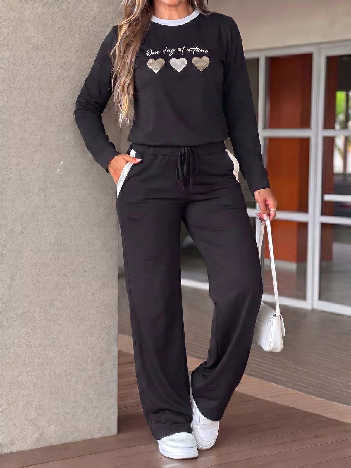 Heart Graphic Contrast Trim Top and Pants Set - Lilixa.store