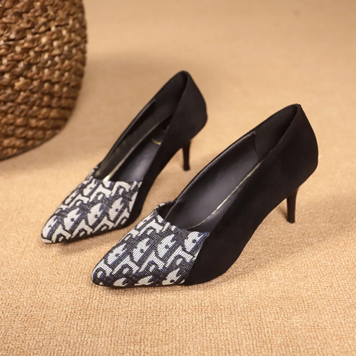 Point Toe Suede Pumps - Lilixa.store