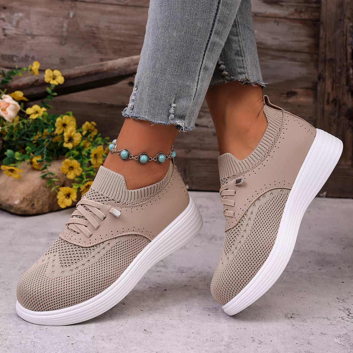 Round Toe Lace Up Sneakers - Lilixa.store