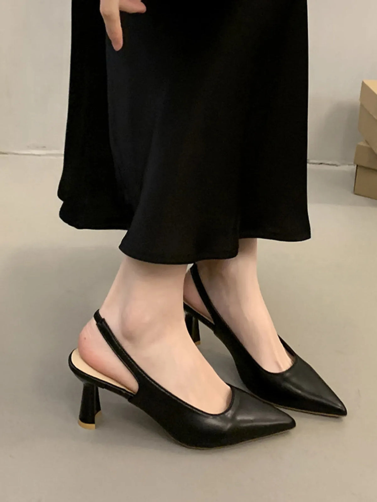 Point Toe Mid Heels Pumps - Lilixa.store
