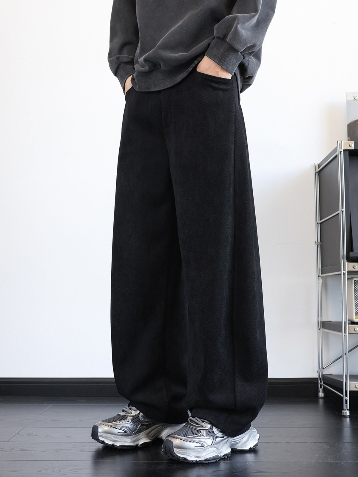 Men's Plus Size Wide-Leg Pants in Black