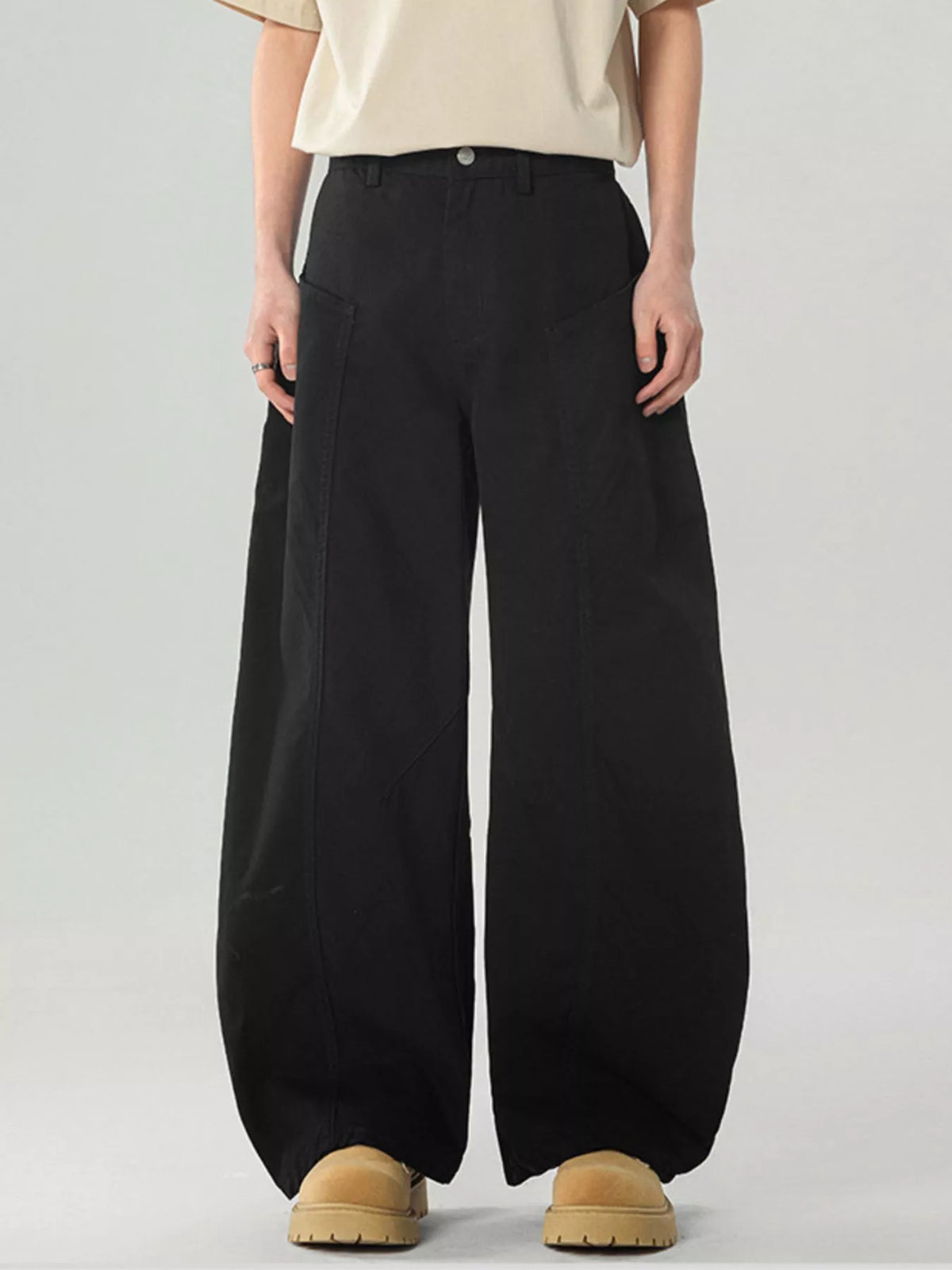 Men's Pocketed Wide Leg Pants in Black