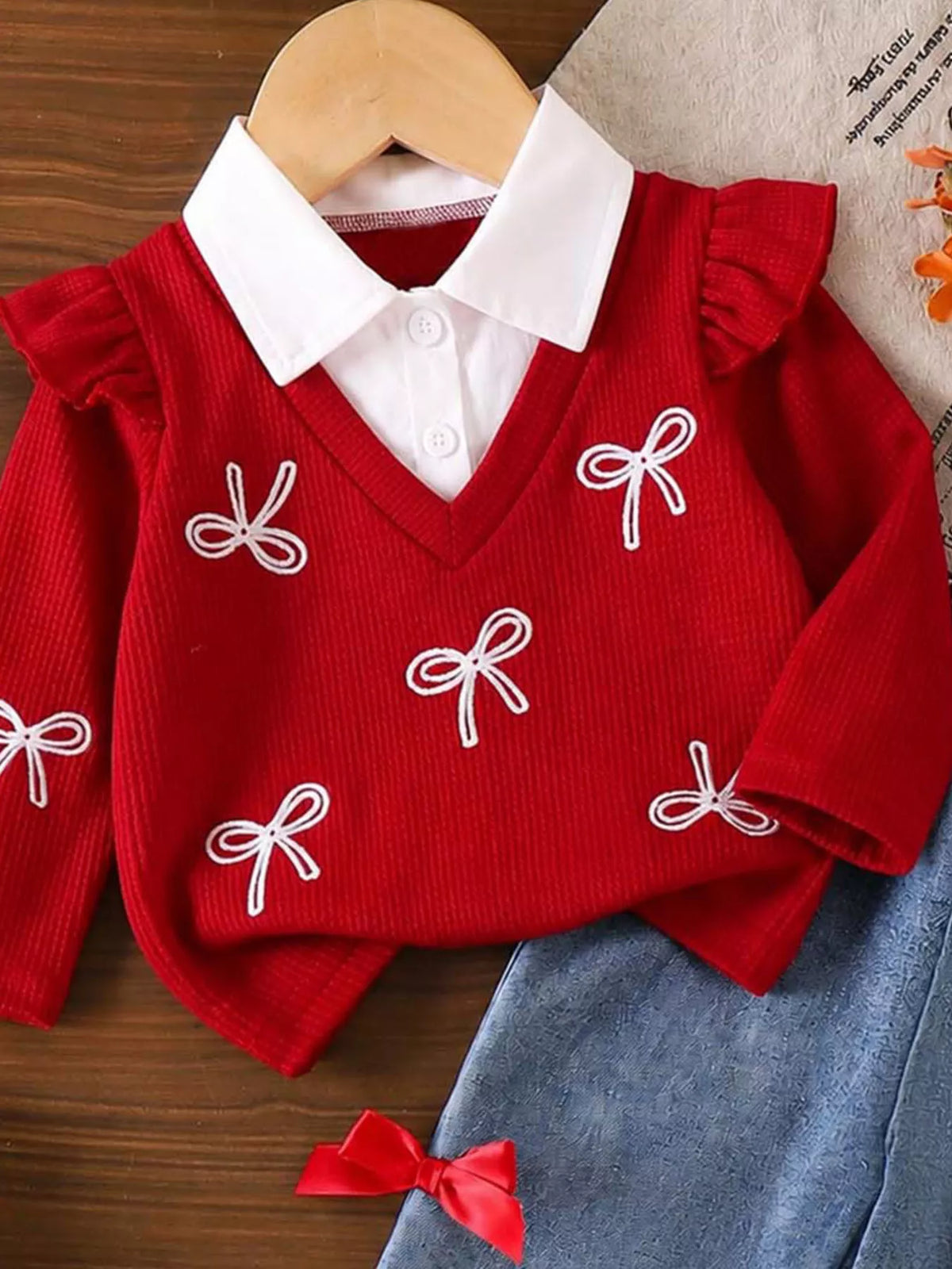 Children's Festive Bow-Embellished Knit Sweater and Jeans Set in Red, view 3