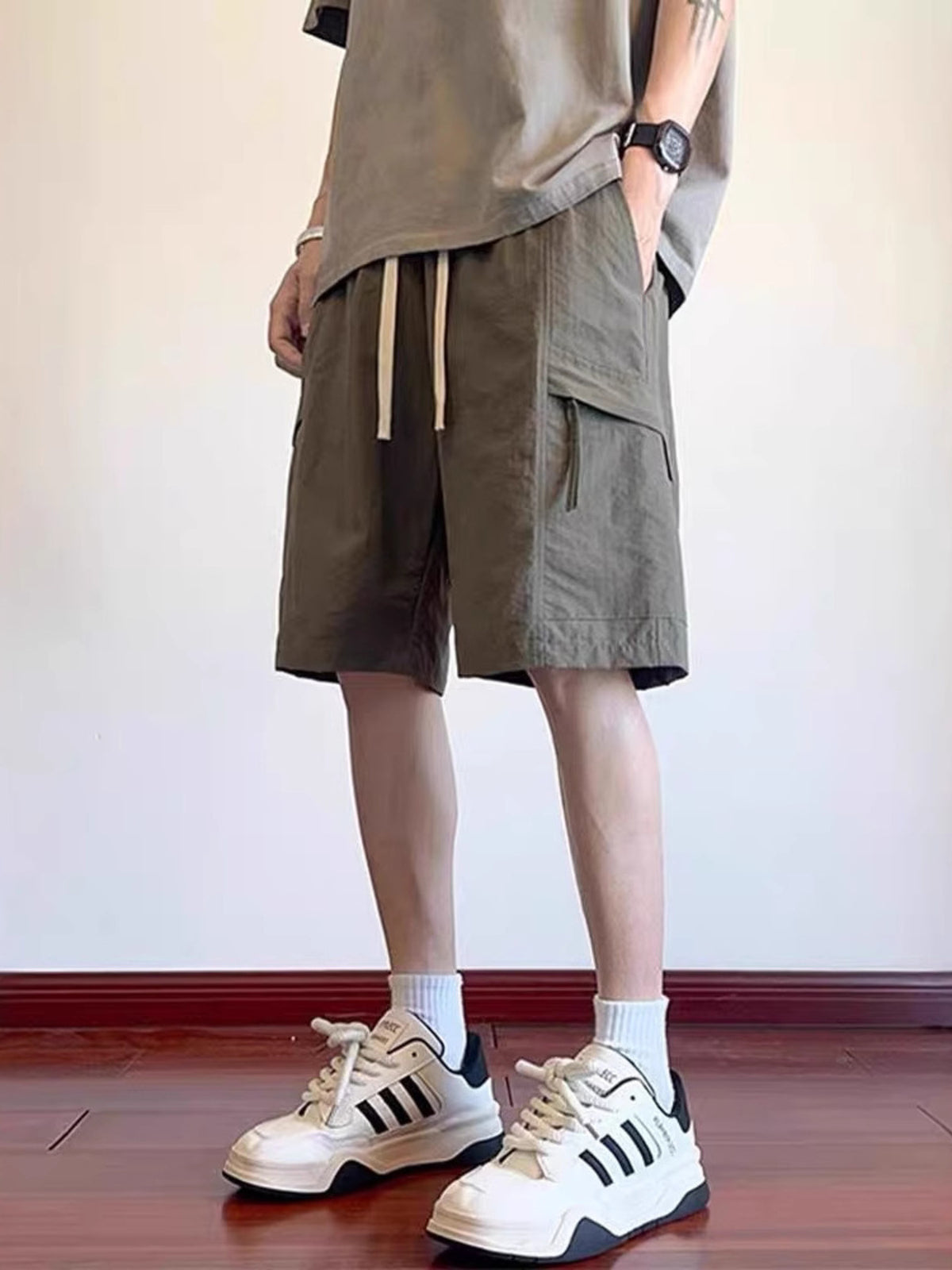 Men's Plus Size Drawstring Relaxed Fit Cargo Shorts in Green