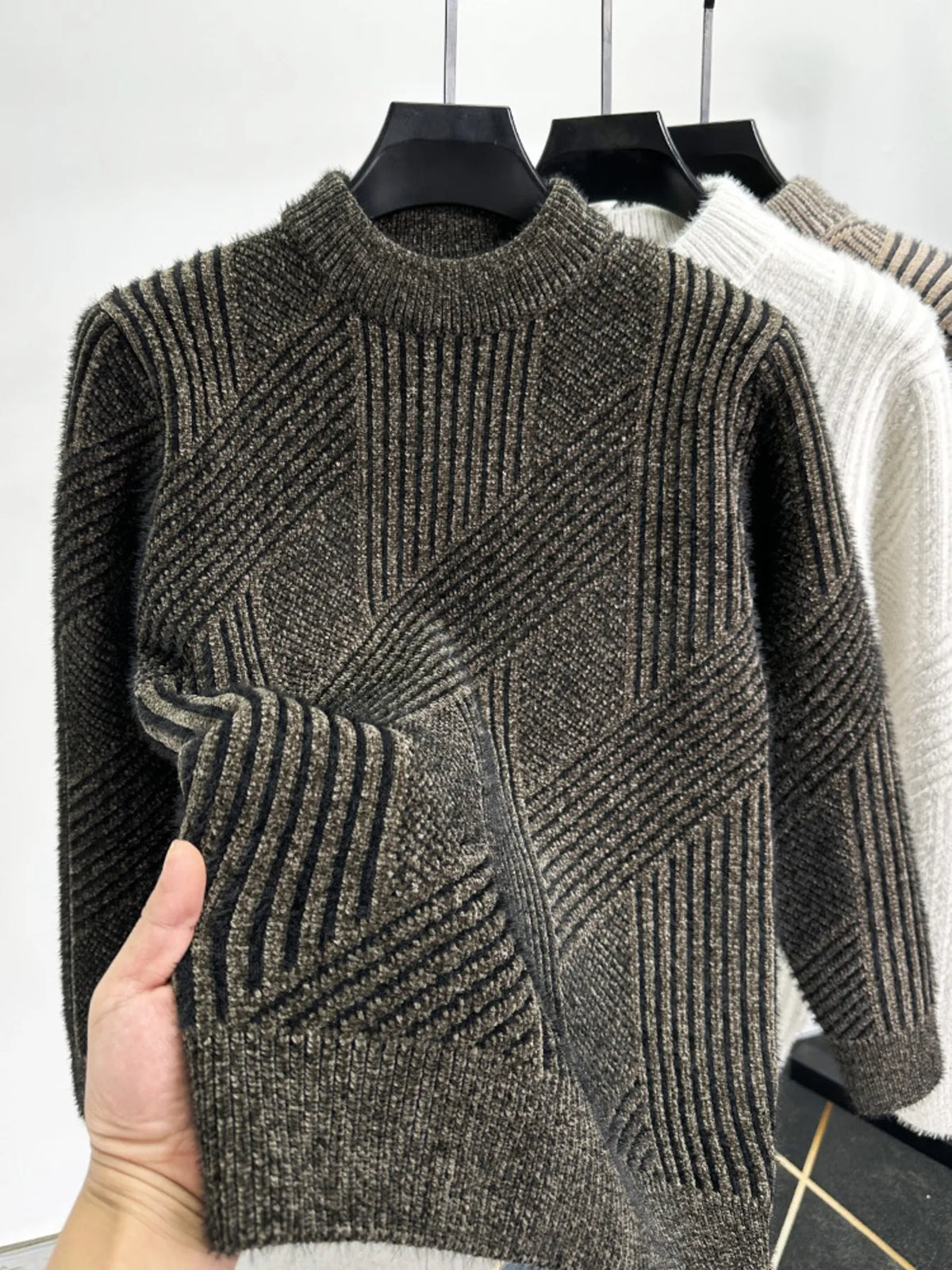 Men's Ribbed Knit Long Sleeve Sweater