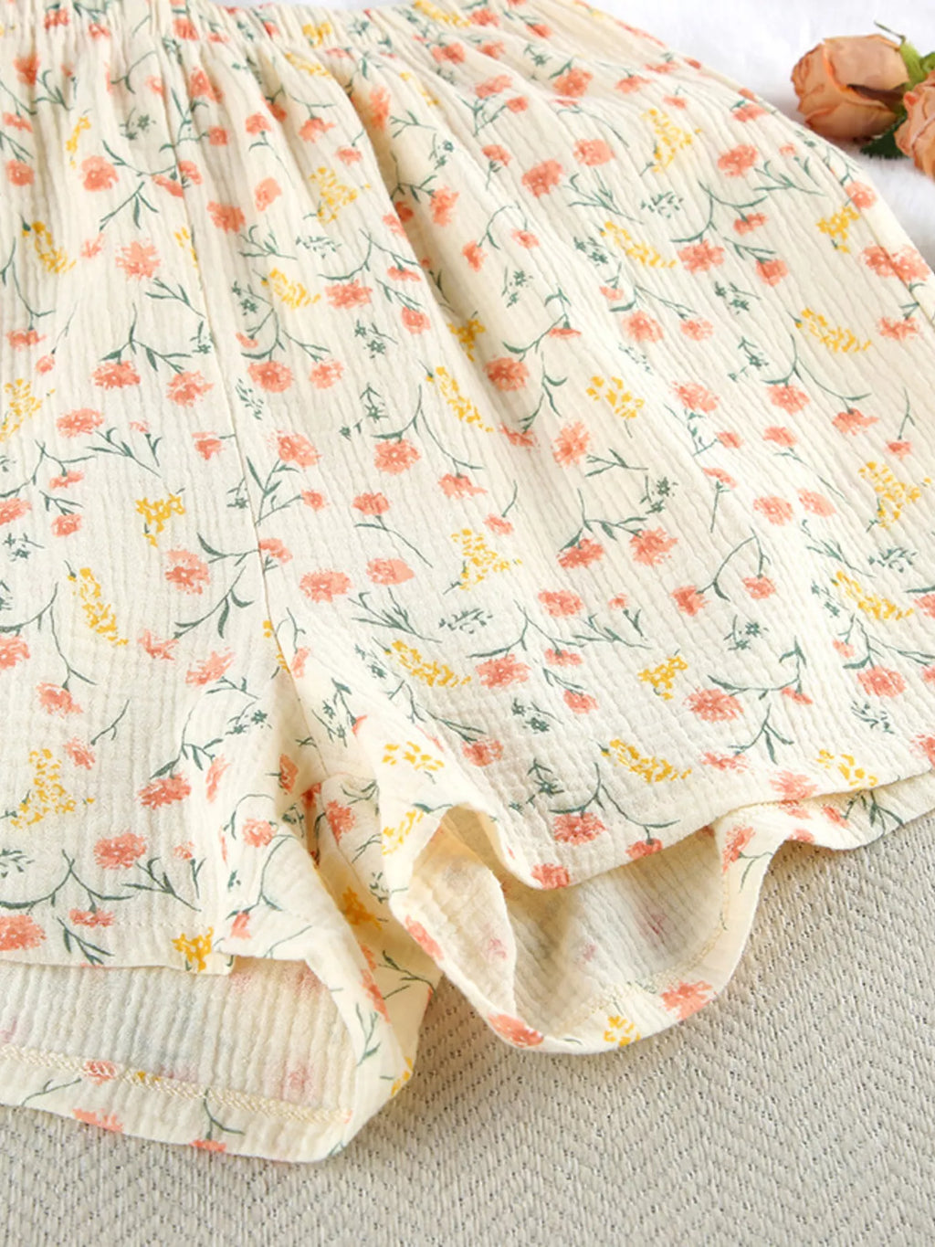 Floral Print Crinkle Texture Tie-Front Top and Shorts Set - Lilixa.store