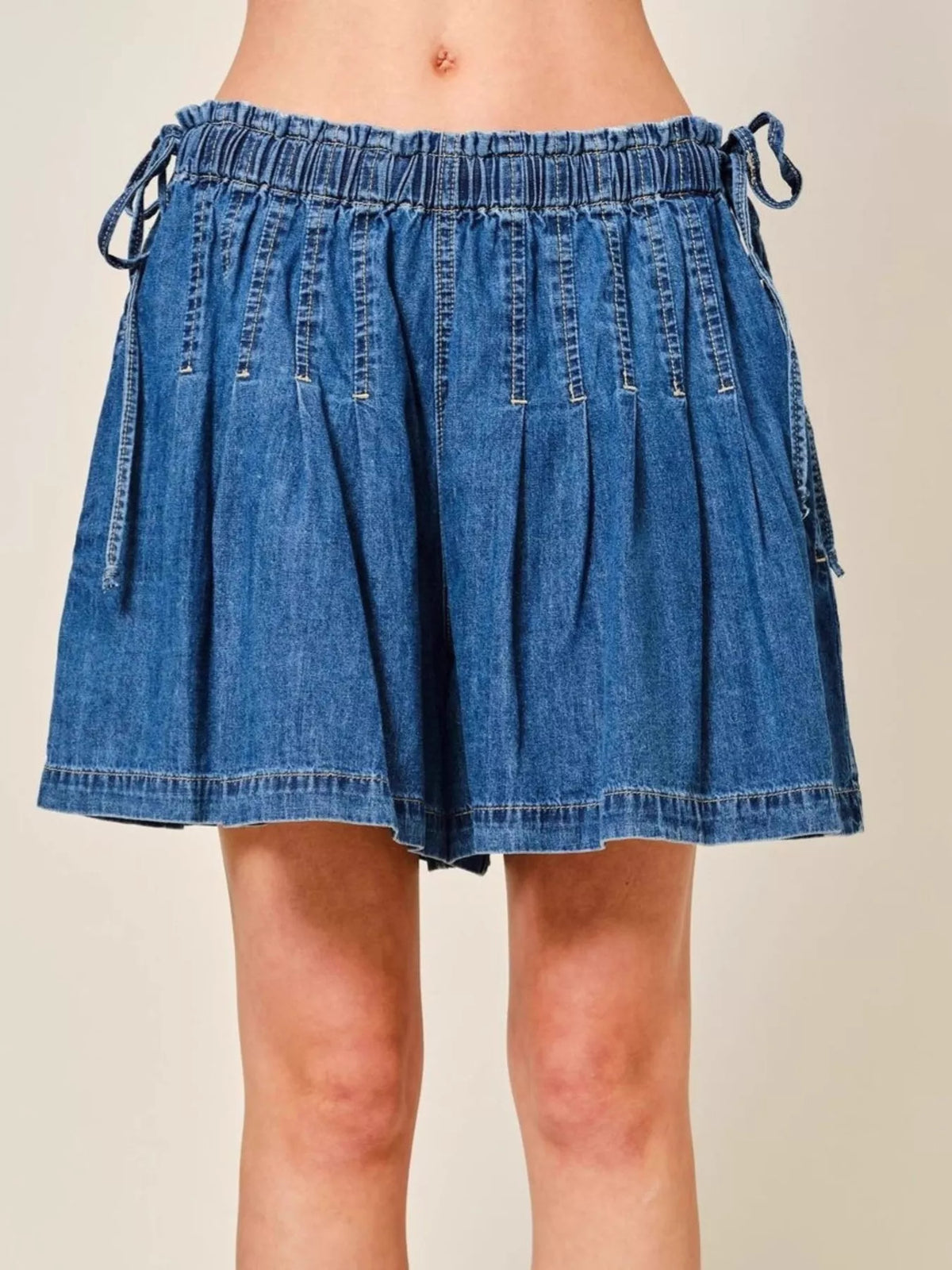 Pleated Elastic Waist Denim Shorts in Medium Blue